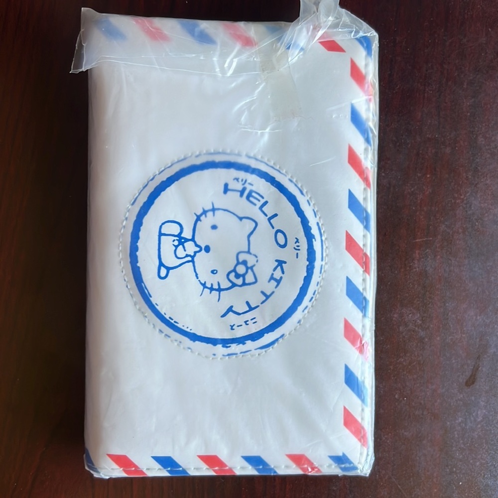 HEllo Kitty Envelope Wallet - Picture 2 of 3